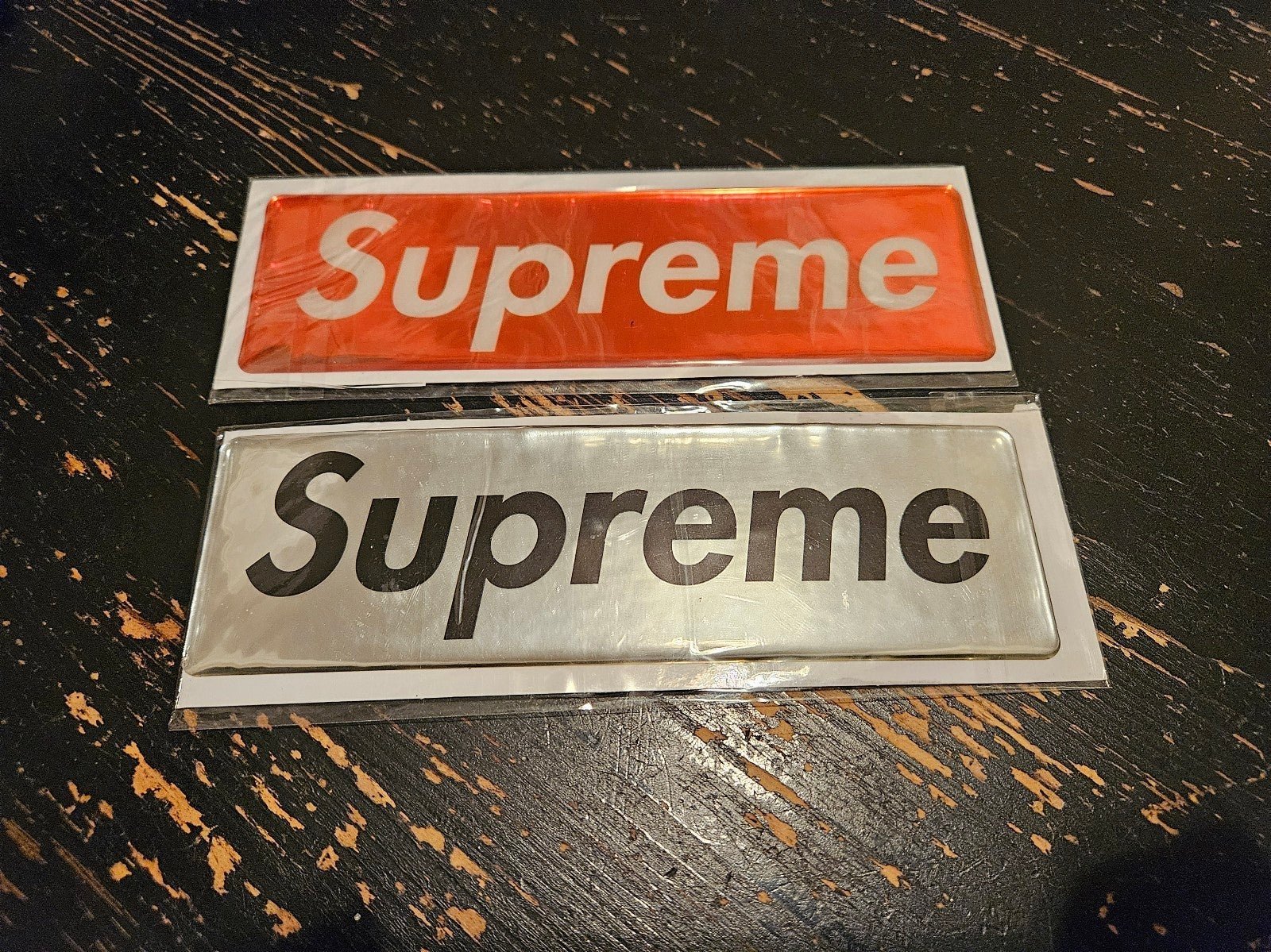 Supreme plastic box logo stickers from FflW17 set of 2