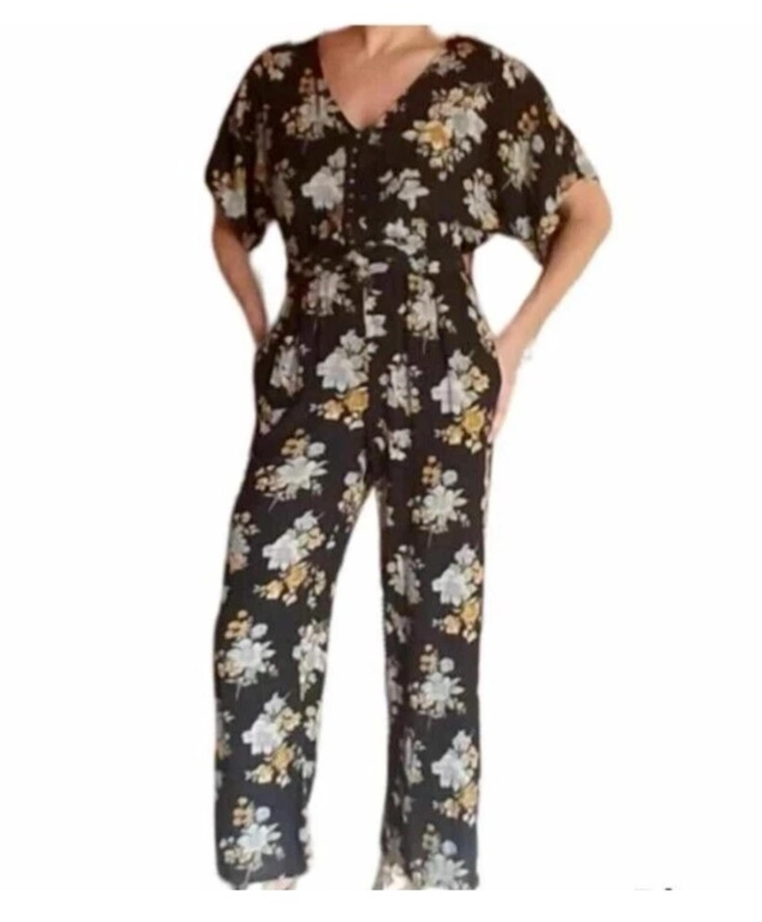American Eagle Women's Jumpsuit Black Daisy Floral Size Small V-Neck Date Night