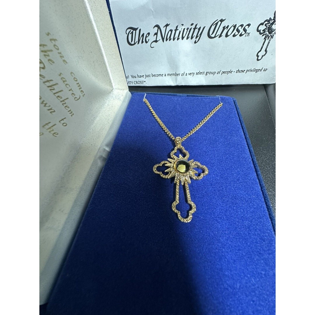 Nativity Cross Holy Land Relic Israel Bethlehem Gold Tone Necklace 14 Point Star - detail