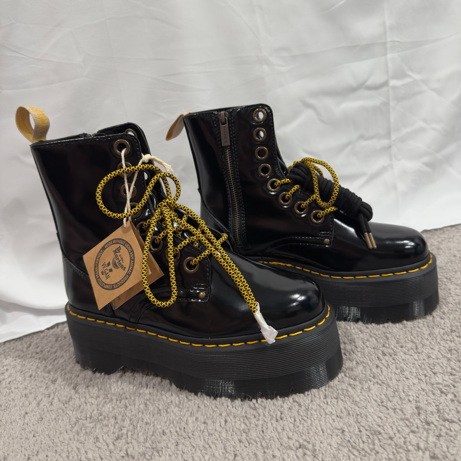 NEW Dr. Martens Vegan Jardon Max Boots Chunky Platforms, Black/Yellow Laces, W8