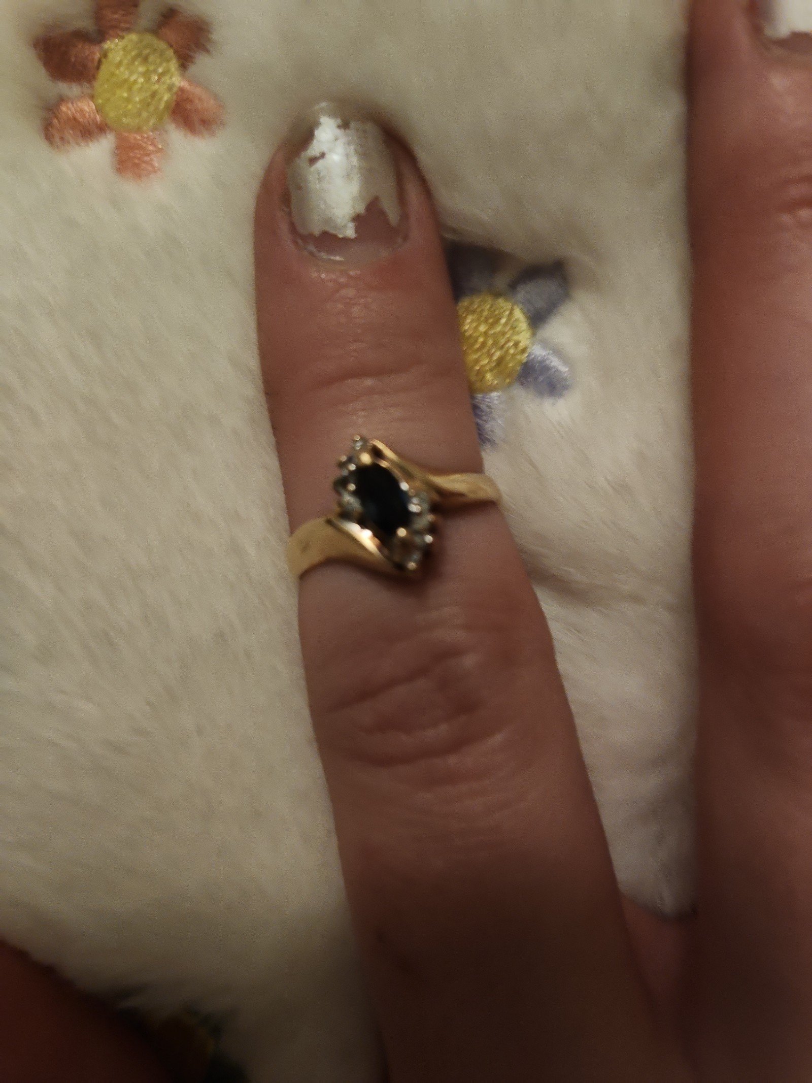 Sapphire and diamond gold ring