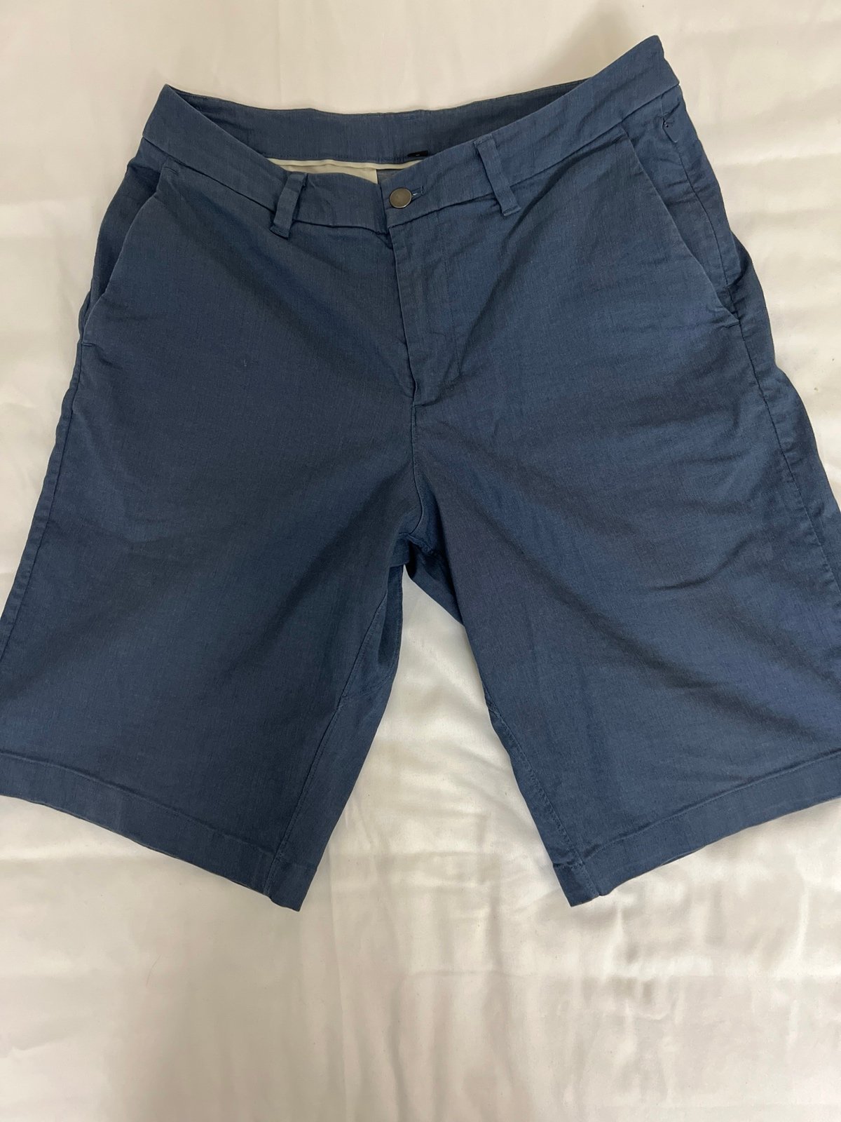 LULULEMON ATHLETICA MEN SHORTS