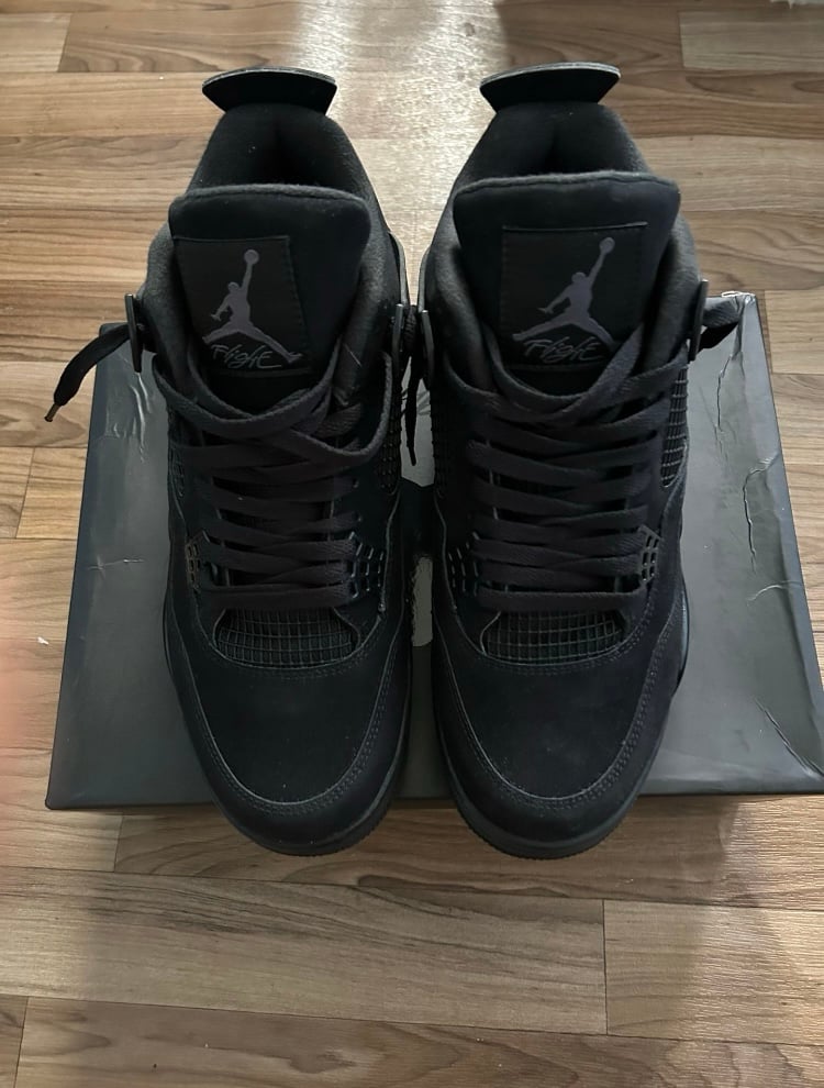 Jordan 4 BLACK CATS