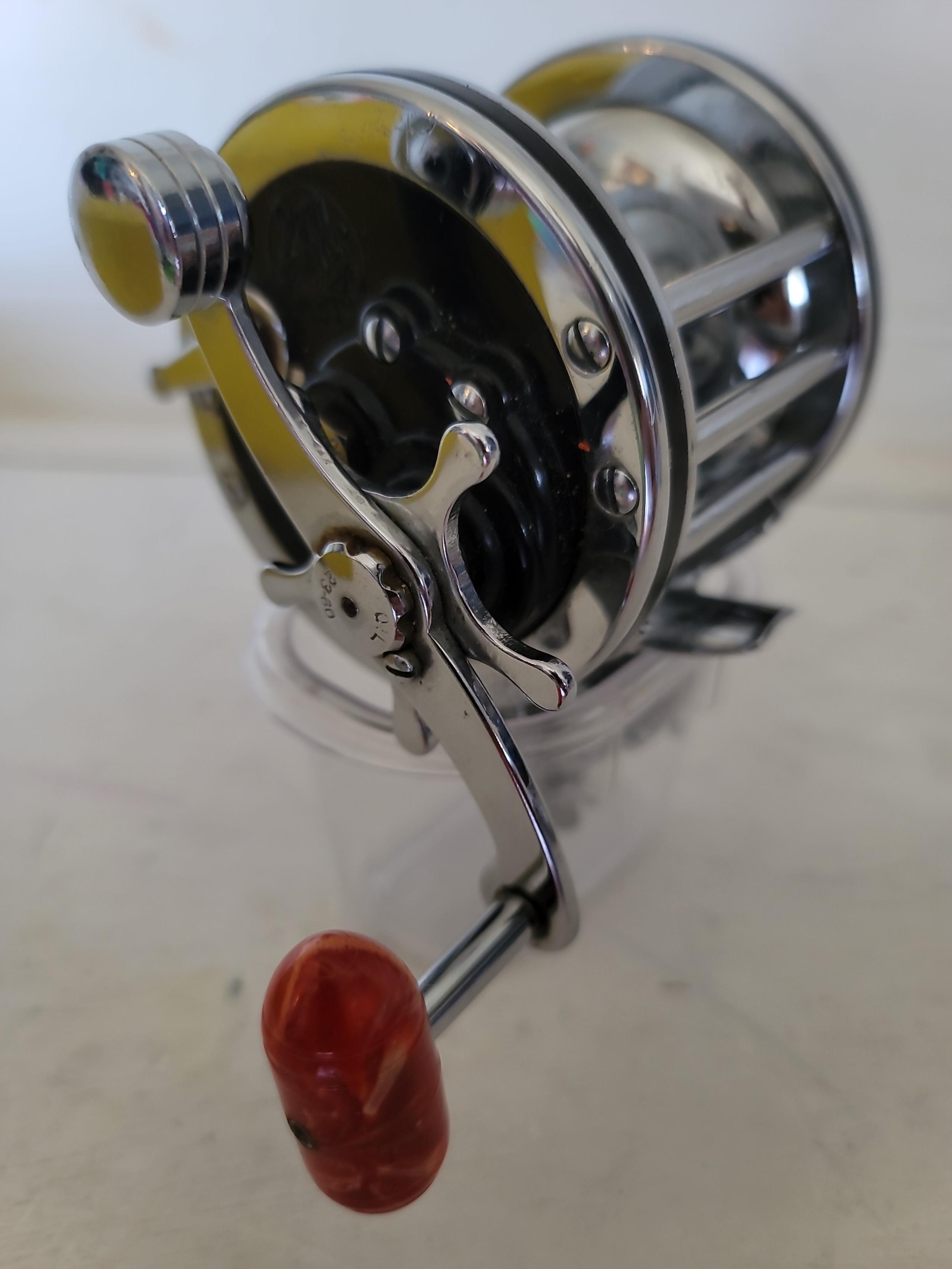 Penn 2/0 Senator USA Made Fishing Reel Red Torpedo Knob Handle MINT CONDITION! - Penn Fishing