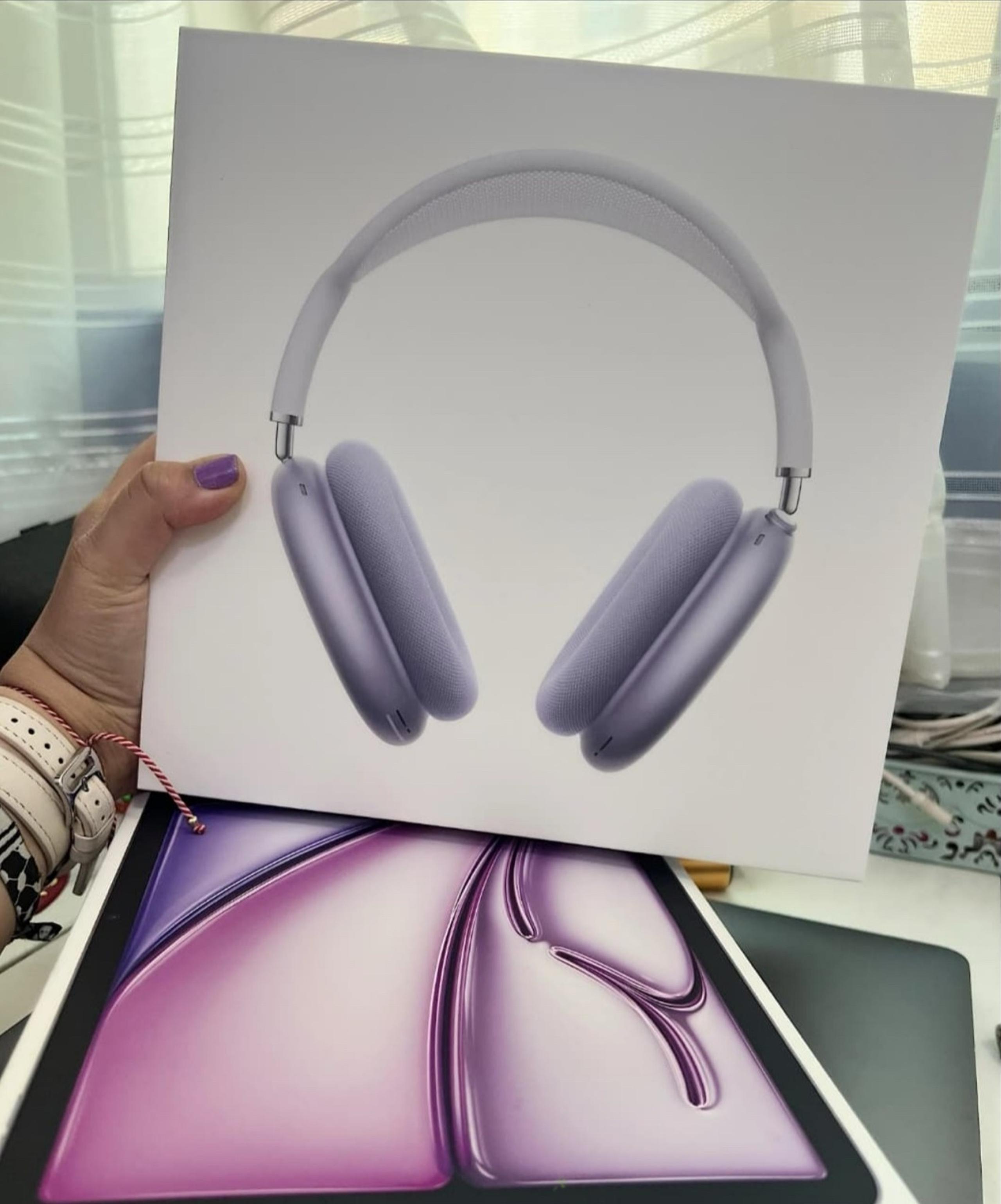 Apple Max Headphones Starlight (Purple)