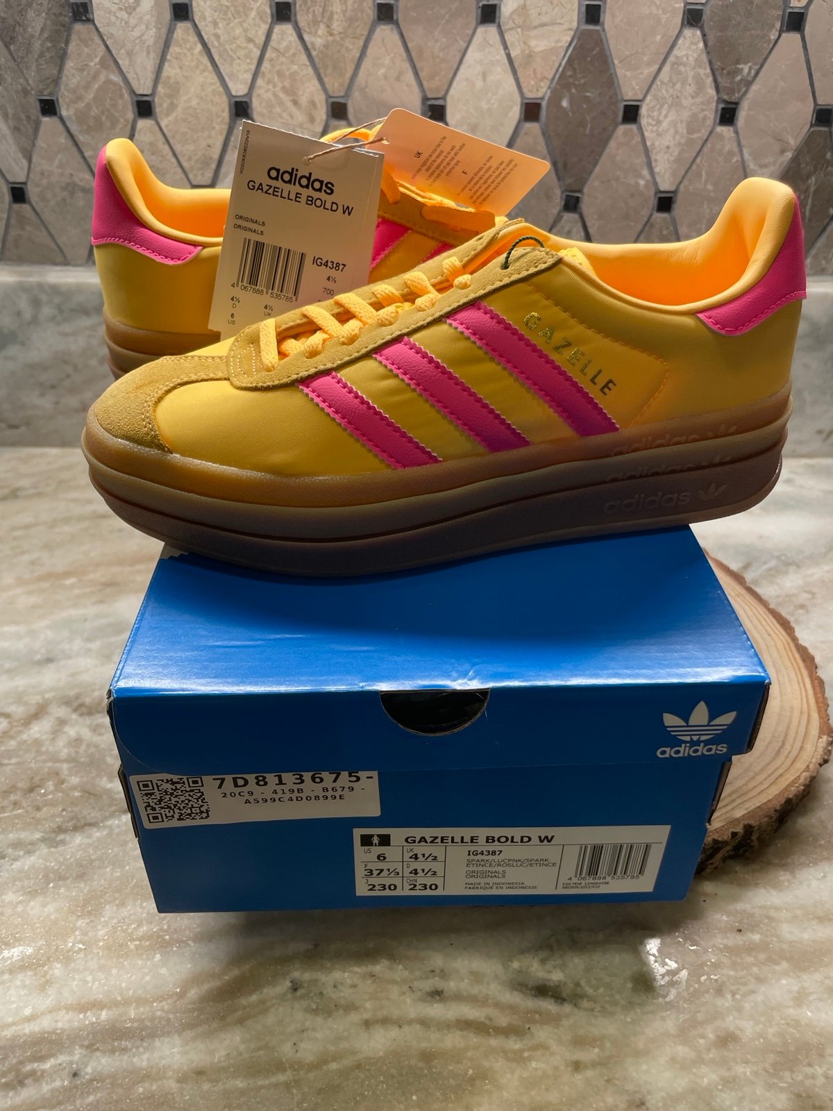 Adidas Gazelle Bold Sz 6, 37 1/3 NWT