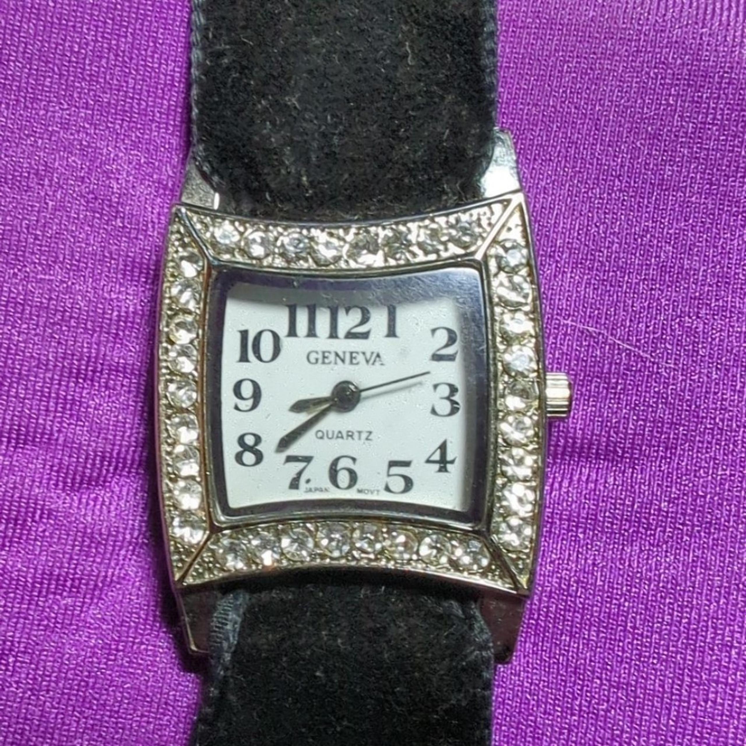 vintage Black felt bedazzled Geneva watch pin buckle clasp - works!