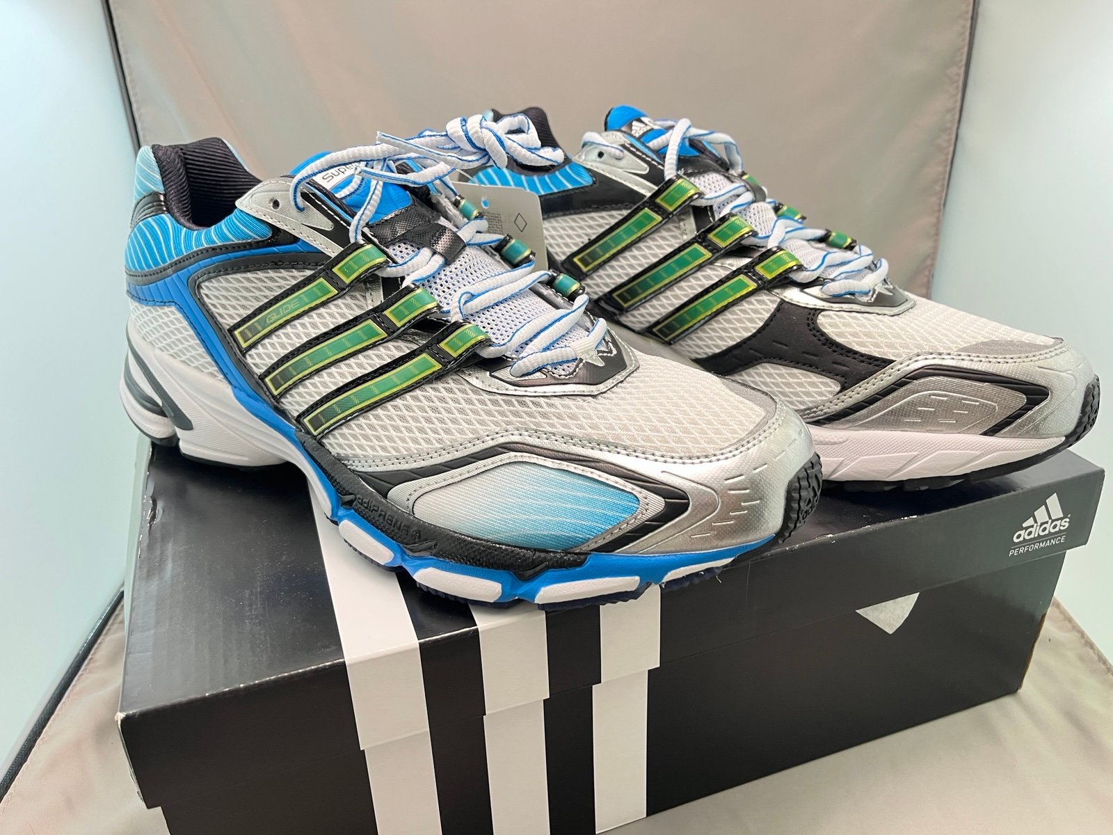 Deadstock Adidas SNOVA Glide Running Sneakers / Size 11 / White Blue