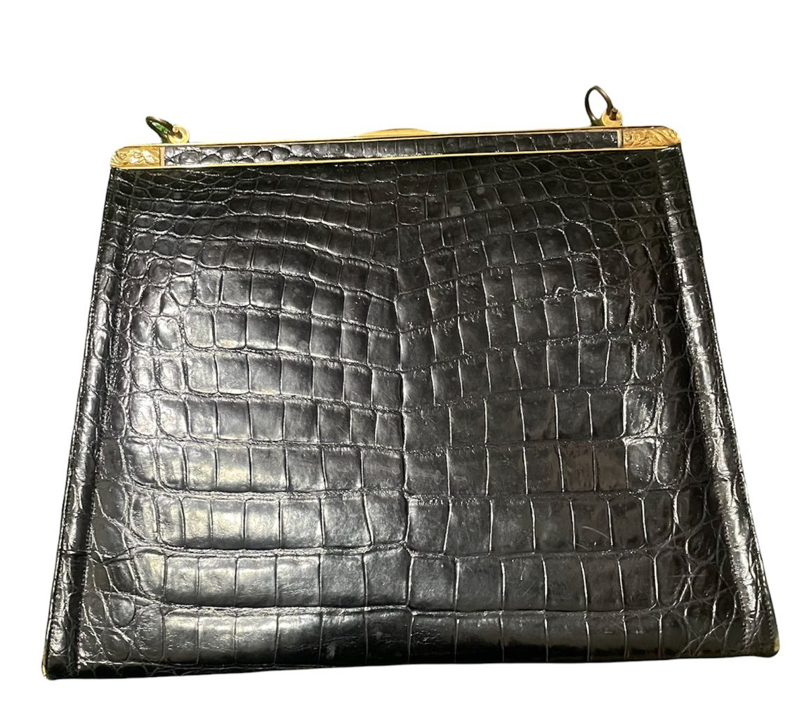 MANON Vintage 1950s Genuine Alligator handbag Rare Purse Womens. Offers can be