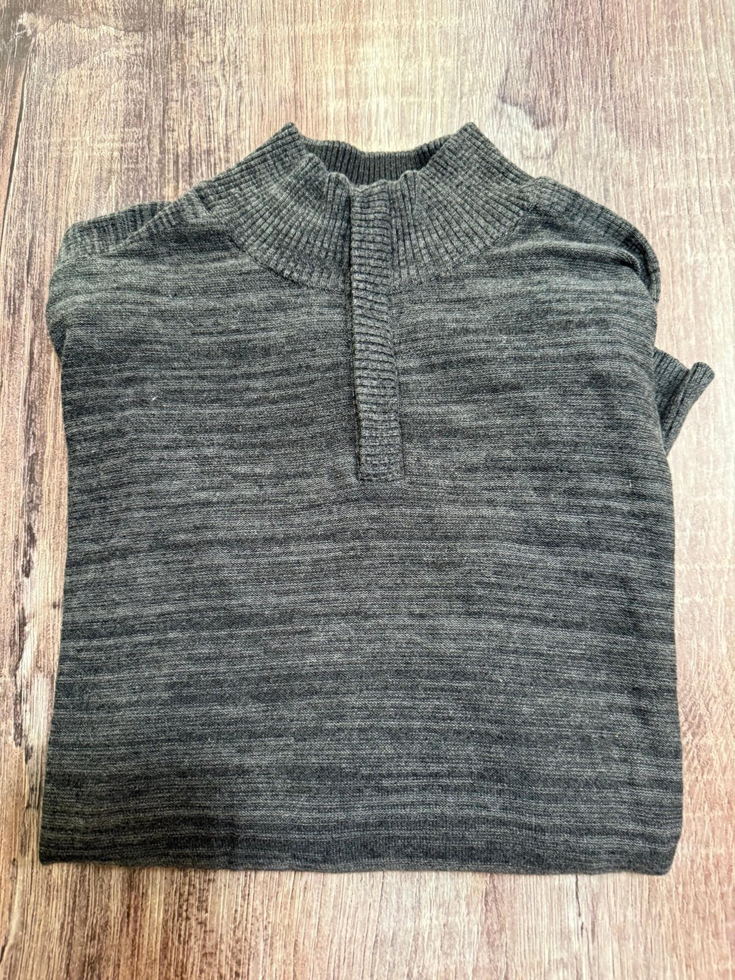 Men’s XL Alfani Sweater Gray