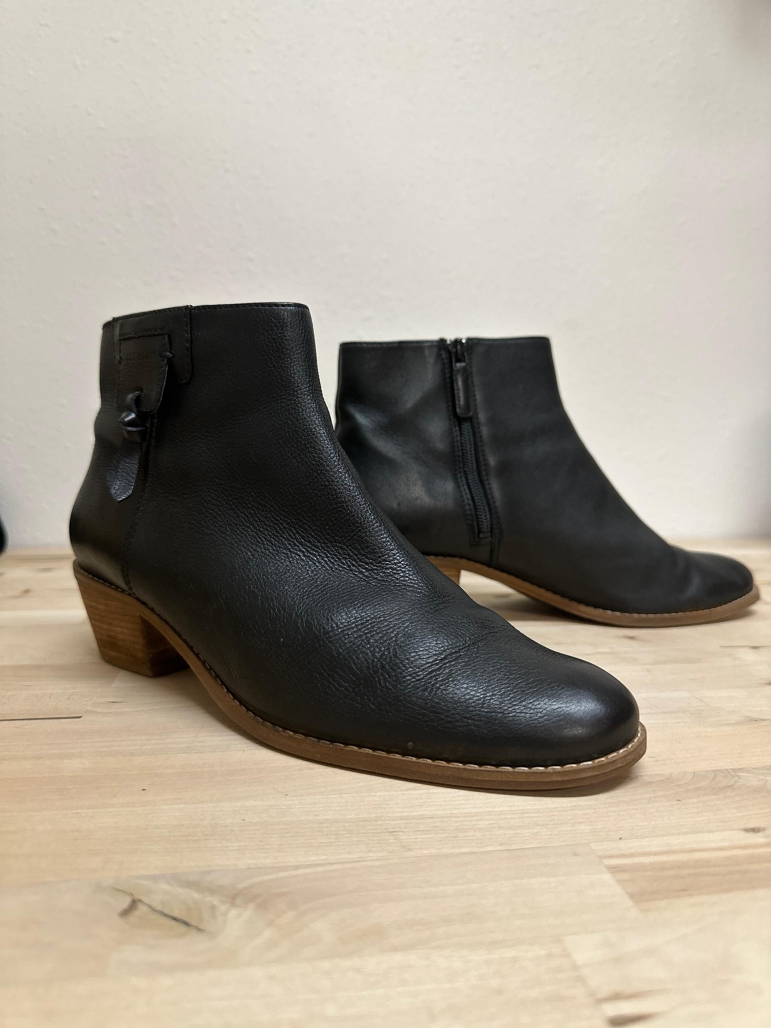 Cole Haan Grand OS Ankle Boots Womens Size 7 Black Leather Side Zip Bootie