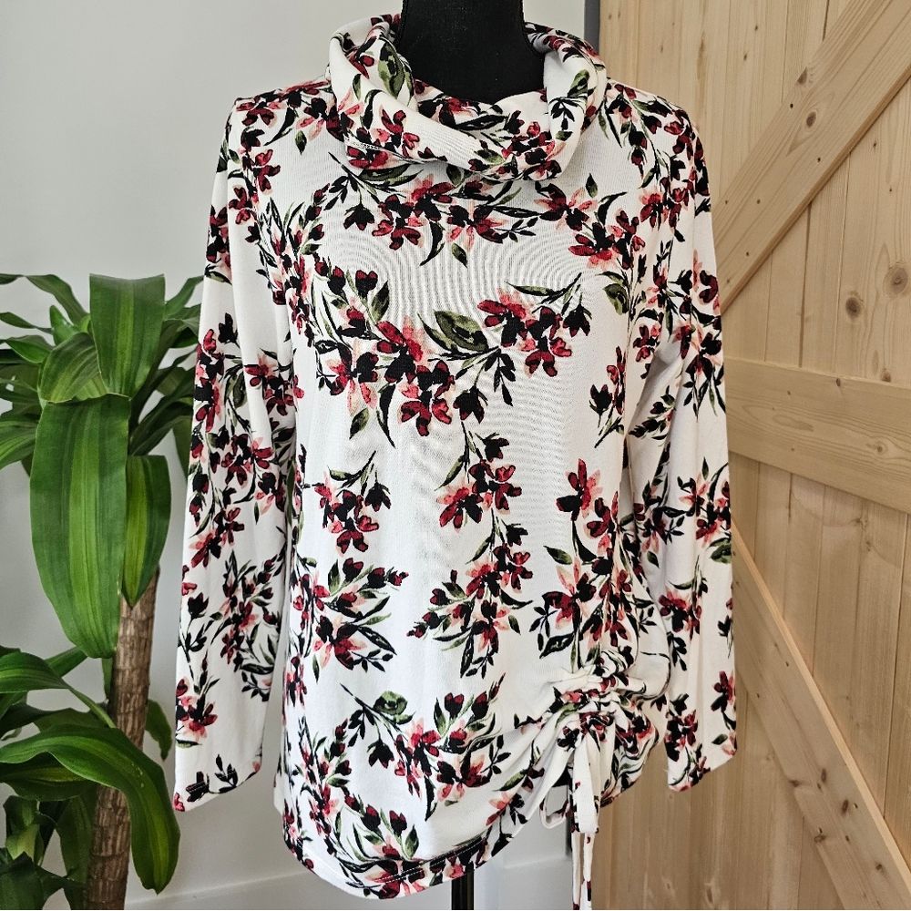 EMALINE size M floral cowlneck sweater