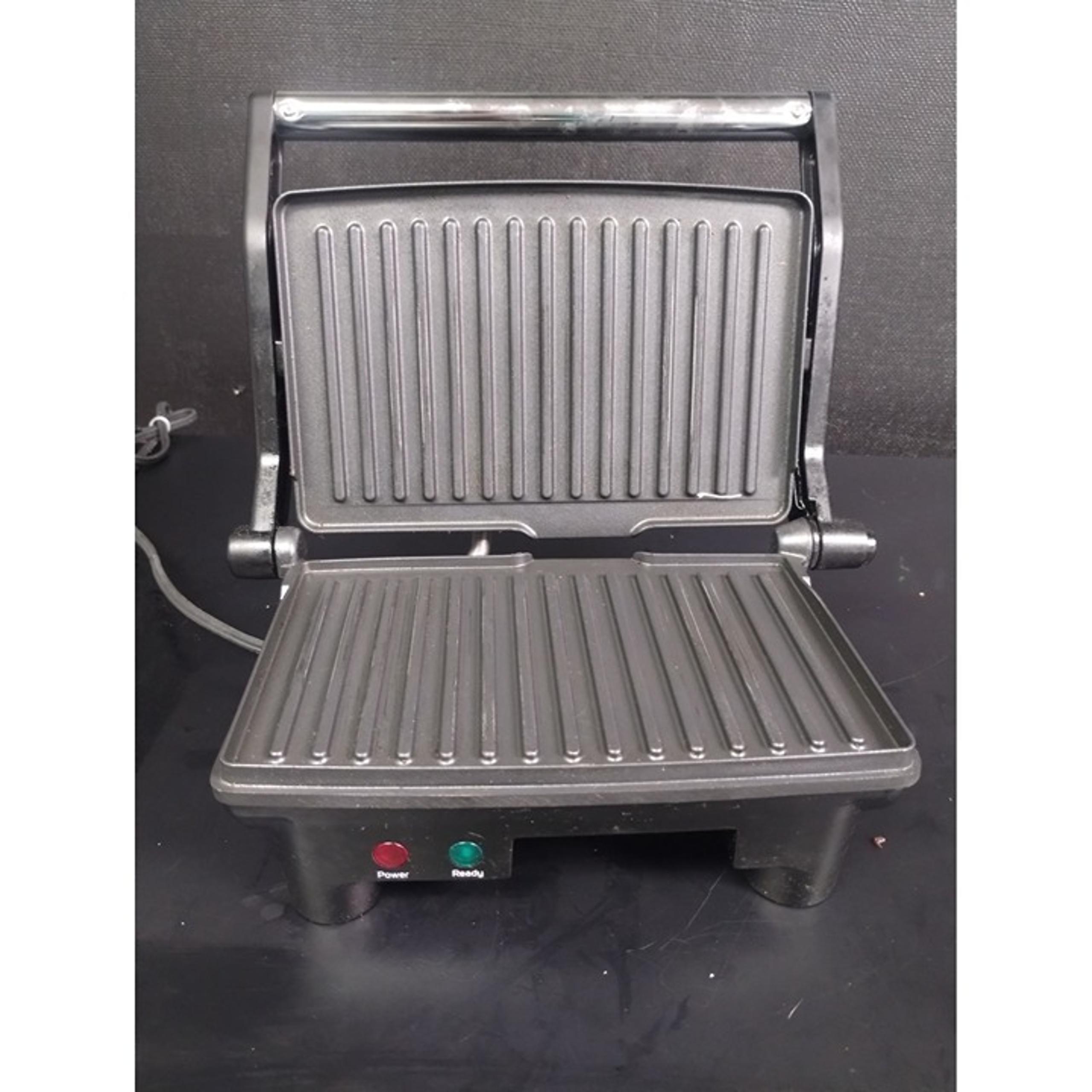 Chefman Silver/Black Panini Press in Great Condition - SKU 2246