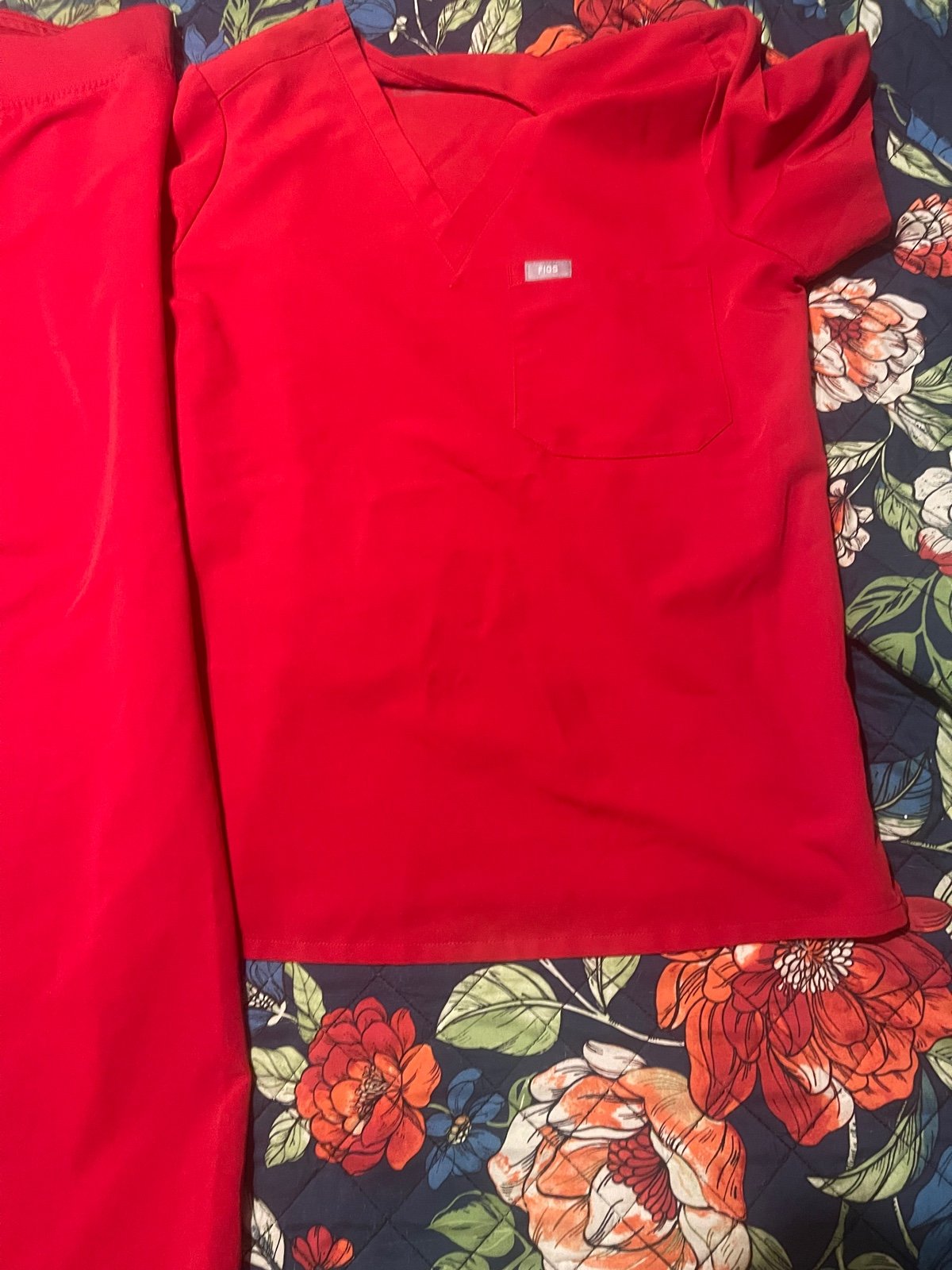 figs scrubs set