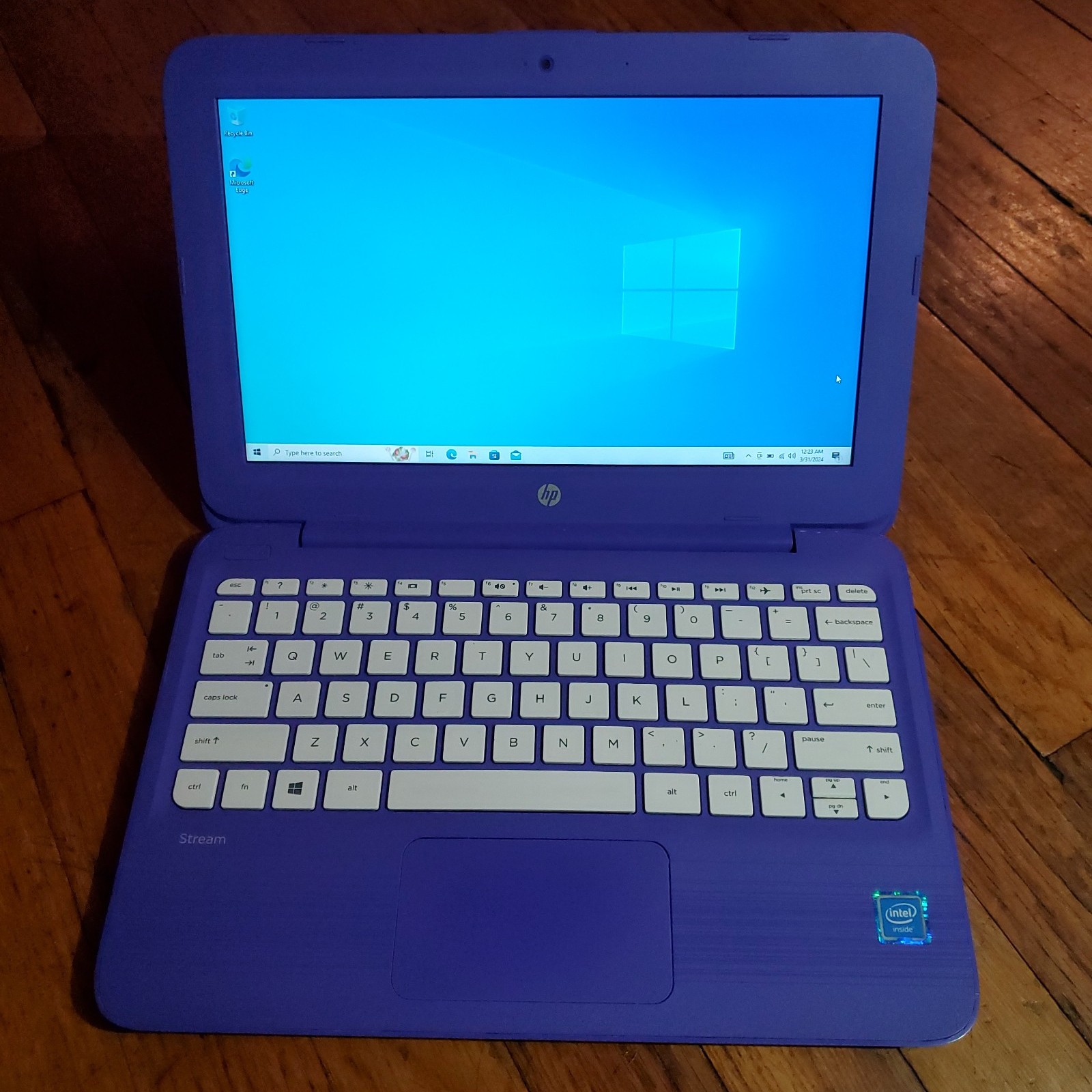 HP Stream 11 Laptop Windows 10 Purple