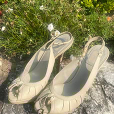 CHRISTIAN DIOR Miss Dior Pump Heels 10.5 CM in Beige Clair