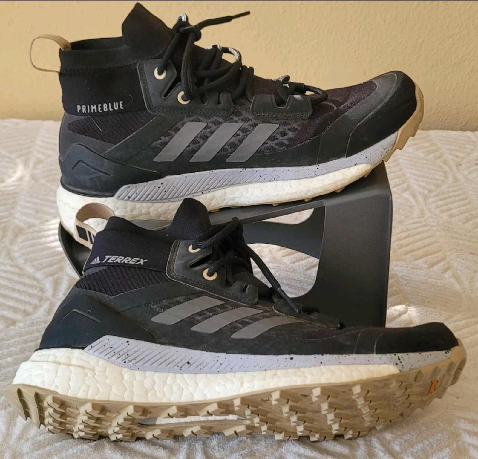 Adidas Continental Terrex 340 Sneakers. Purchased in Italy Women Size 7.5 Black