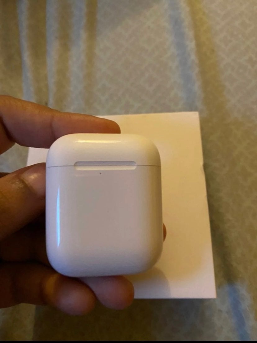 Apple airpods 1st generation