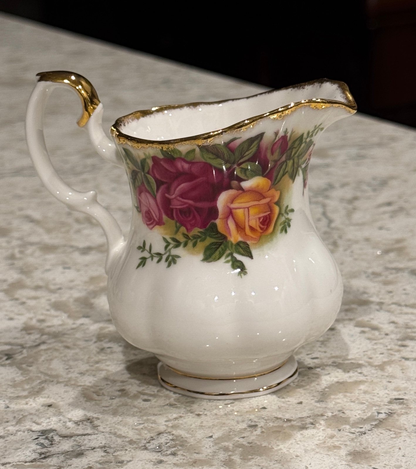Vintage 1962, Royal Albert, Old Country Roses, 7 1/2 Oz. Creamer Pitcher. G12/5