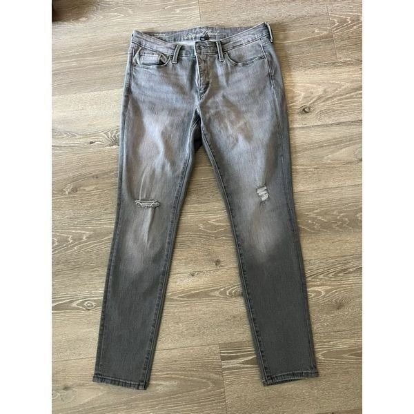 New - Never Worn - Universal Thread Grey Distressed Mid Rise Skinny Jean Size 8