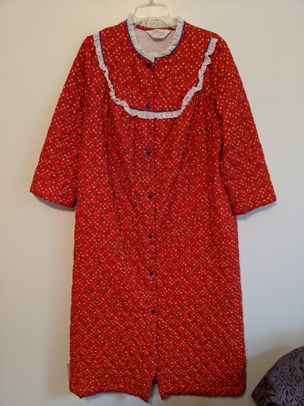 Vintage quilted robe
