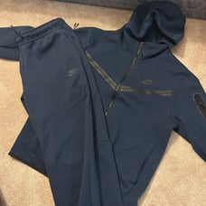 Nike tech