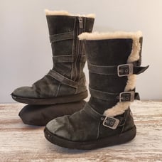 Ugg 1001520 Maddi Sherpa Buckle Boots Juniors 1