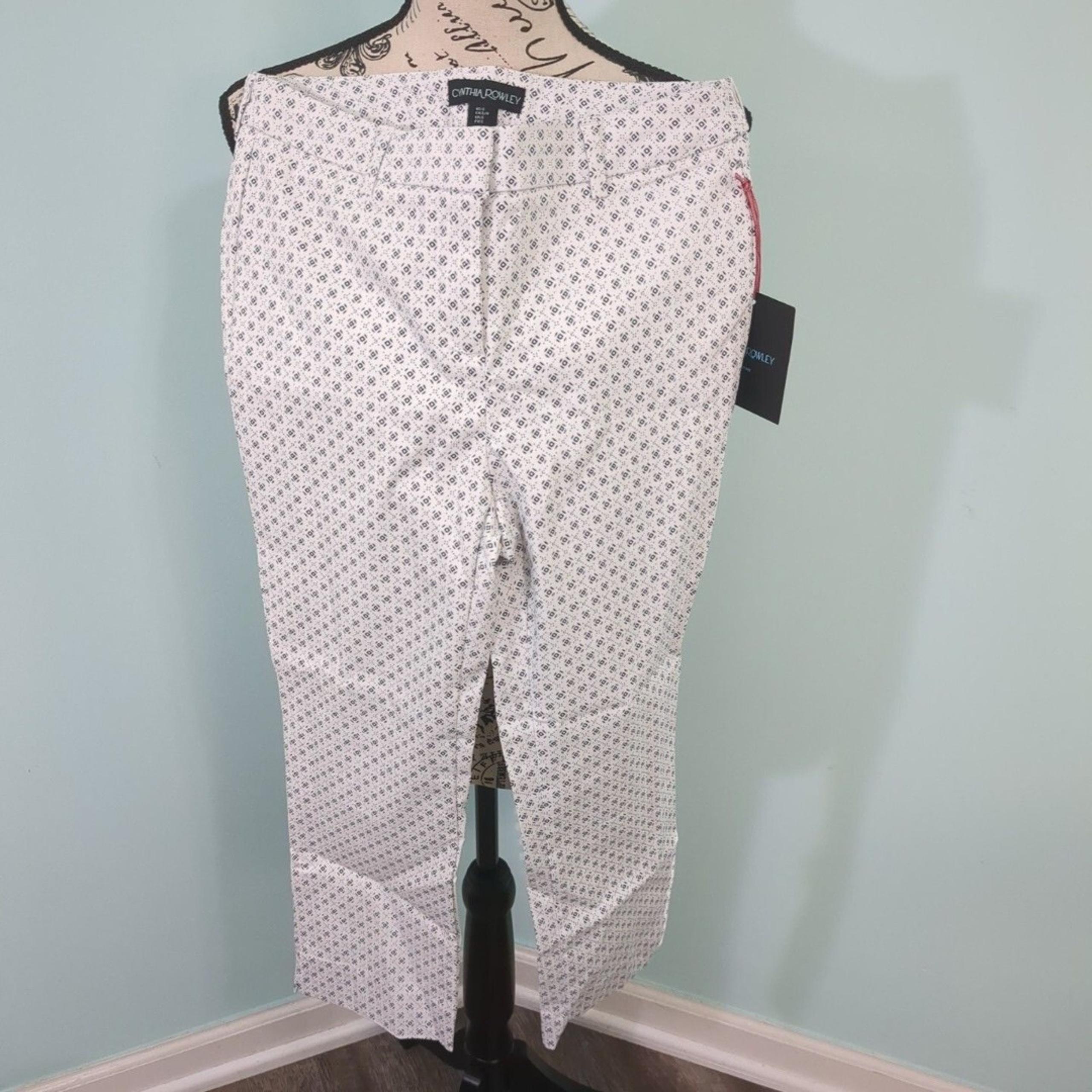 Cynthia Rowley small White Blue Geometric Stretch Lightweight Crop Capri Pants