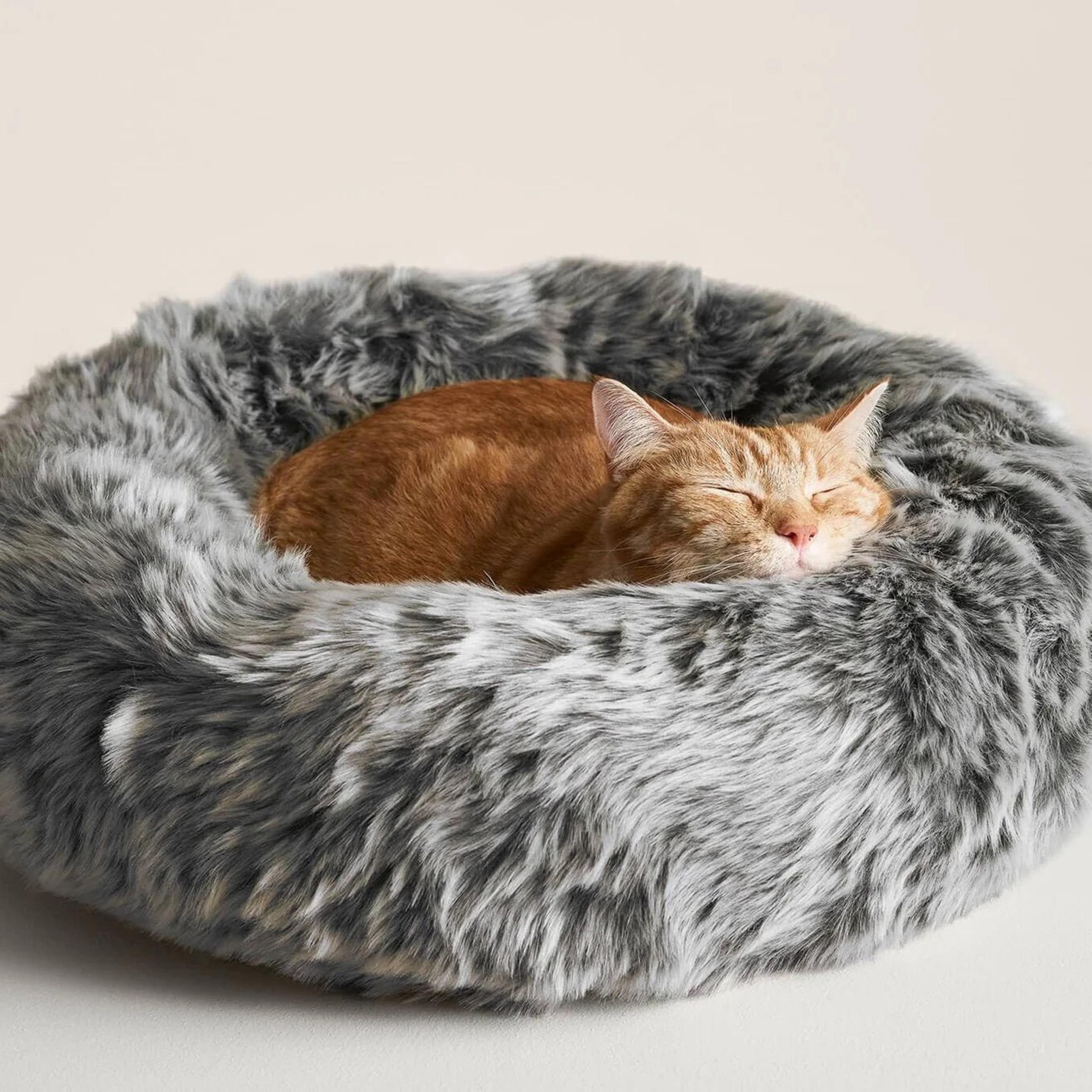 Tuf + Paw Nuzzle Cat Bed