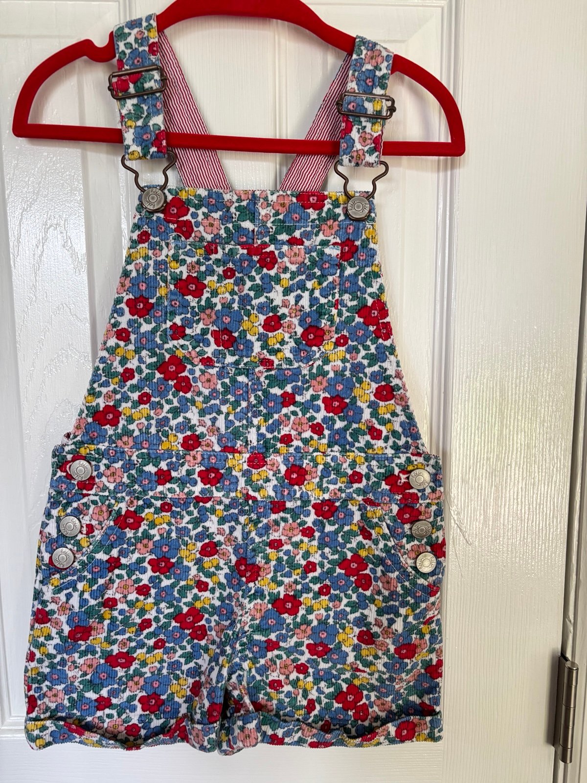 Mini Boden size 5/6 shortoralls