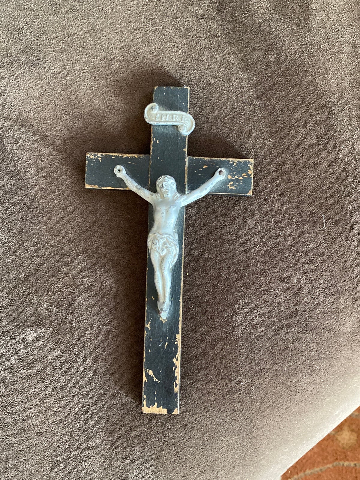 Cross Wall Wooden Vintage Pewter Jesus Catholic Religious black wood 7”3/4 x 4”