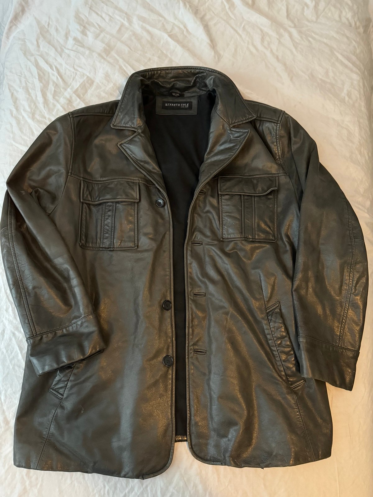 VINTAGE KENNETH COLE (New York) GENUINE LEATHER COAT. Size XL