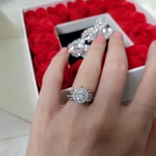 *BIG SALE* Real Moissanite Wedding Ring and band set size 6
