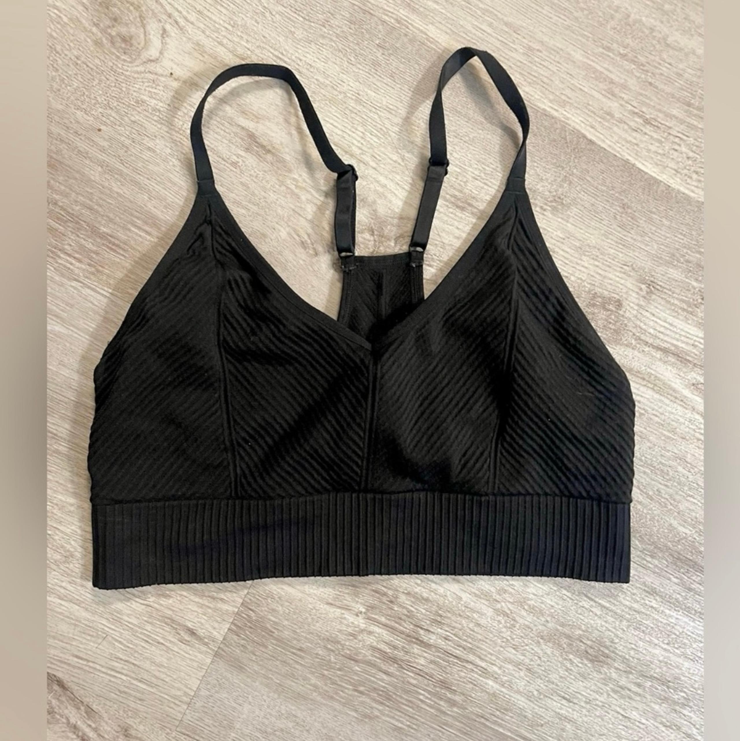 PINK Active Black Lightweight Ribbed Sports Bra Women’s M