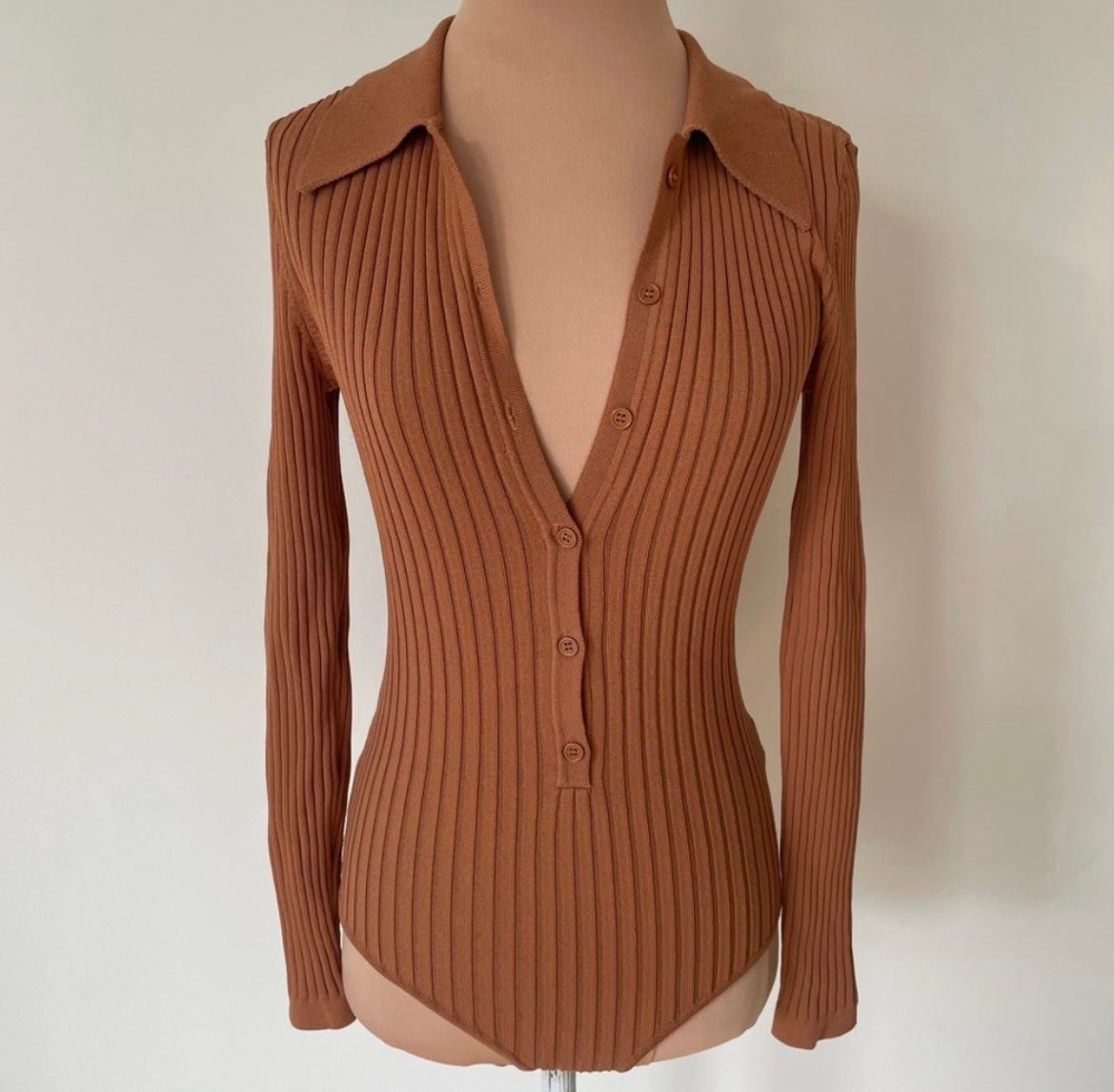 Ronny Kobo Cognac Brown Ribbed Long Sleeve Collared Cyndie Knit Bodysuit EUC S