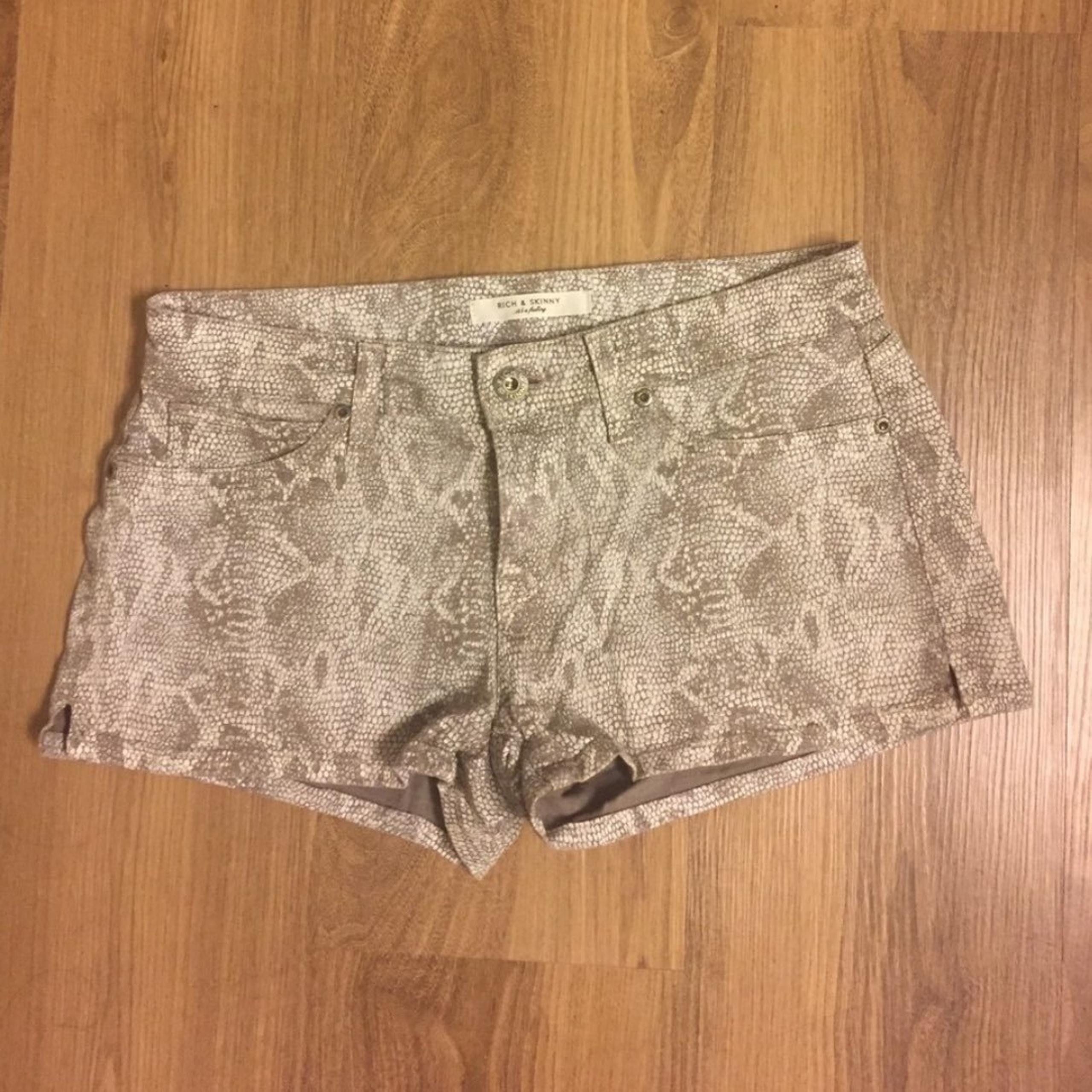 Rich & Skinny Snakeskin Patterned Shorts