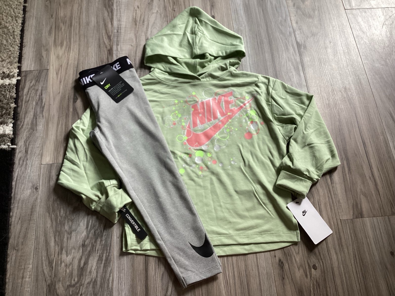 Nike hooded shirt & leggings outfit size 5(NWT) ~PRICE IS FIRM~