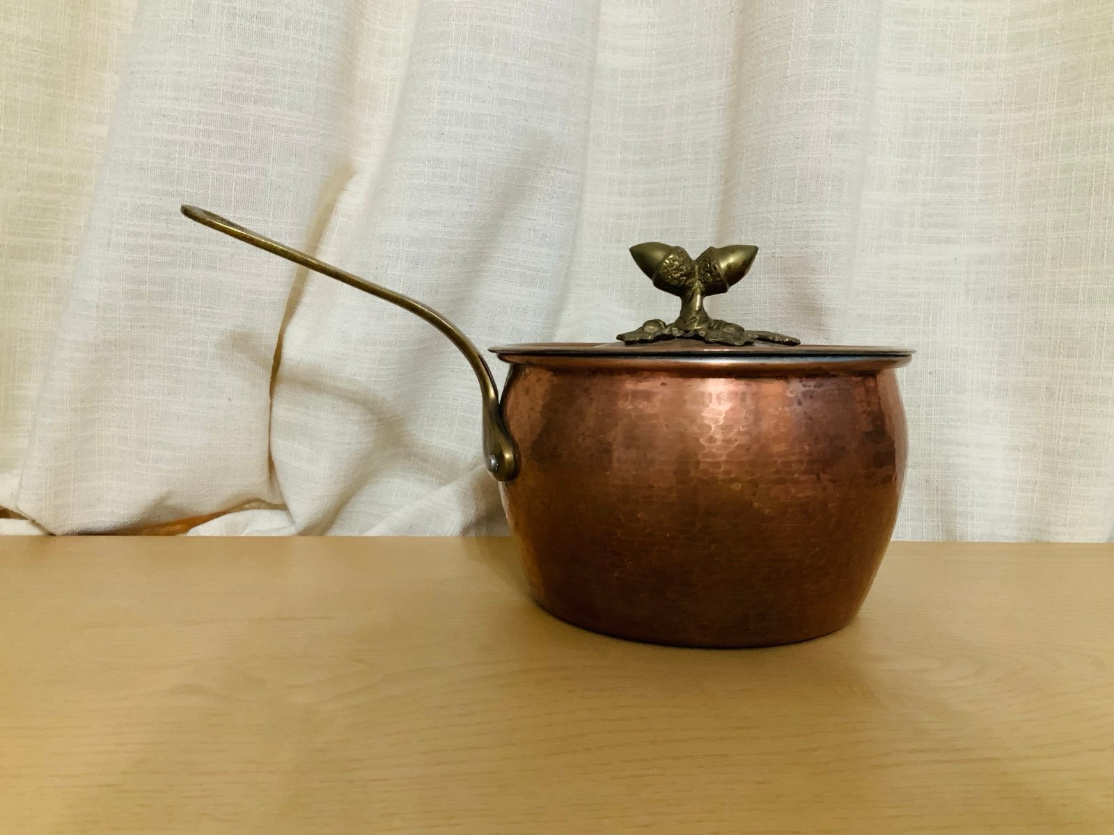 Ruffoni Historia Hammered Copper Sauce Pot with Acorn Knob, 2 1/2-Qt.