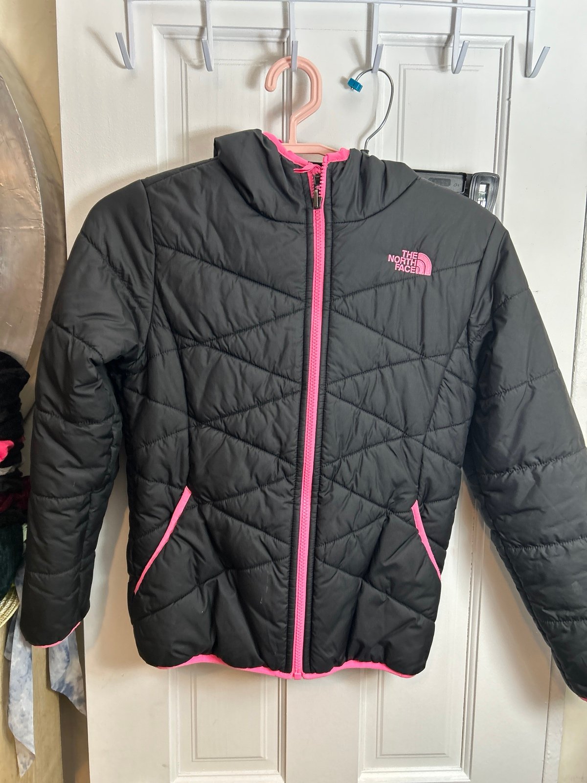 Girls NorthFace Reversible Jacket Size 10 New with out tags. Light but Warm