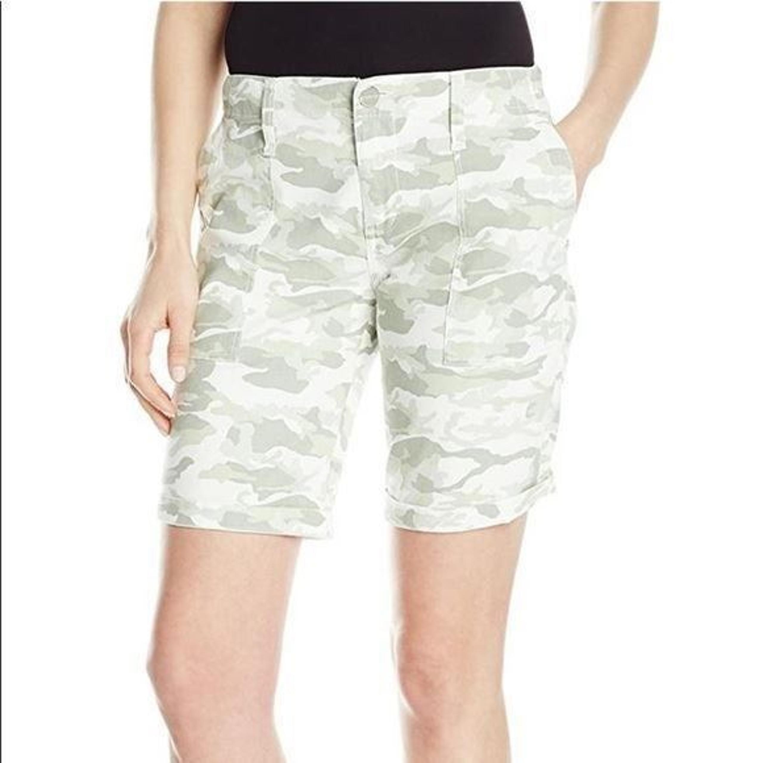NWT Sanctuary Fray Hem Mr Girlfriend