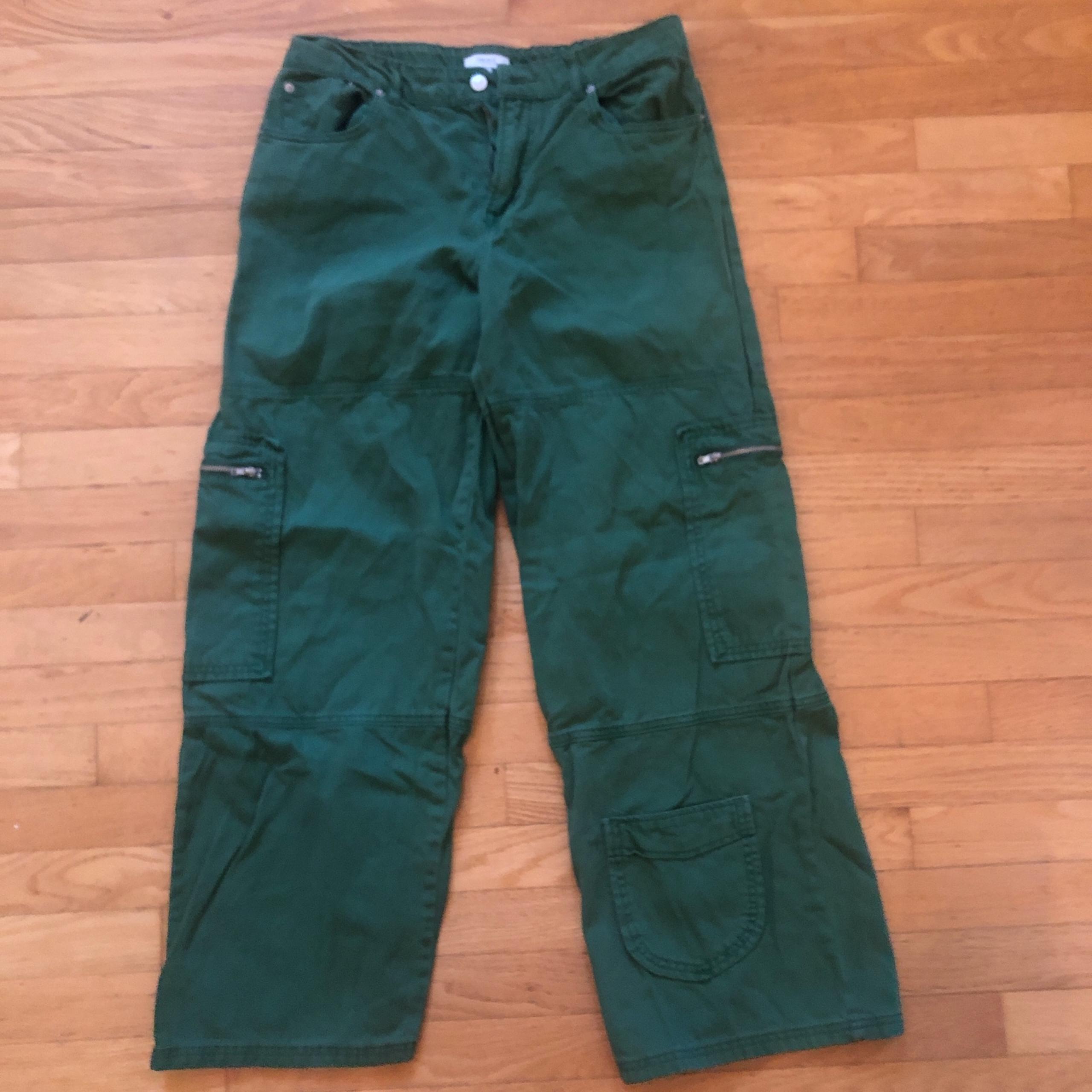 Cargo pants wide leg with zipper pockets