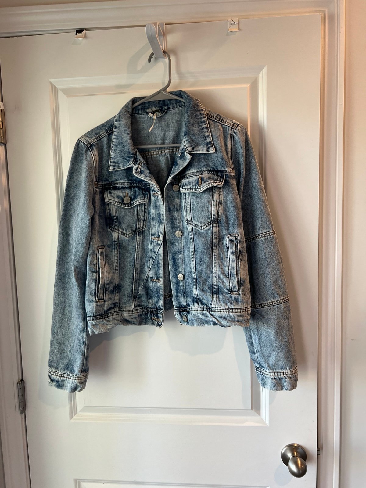 Free People blue Jean jacket. Medium