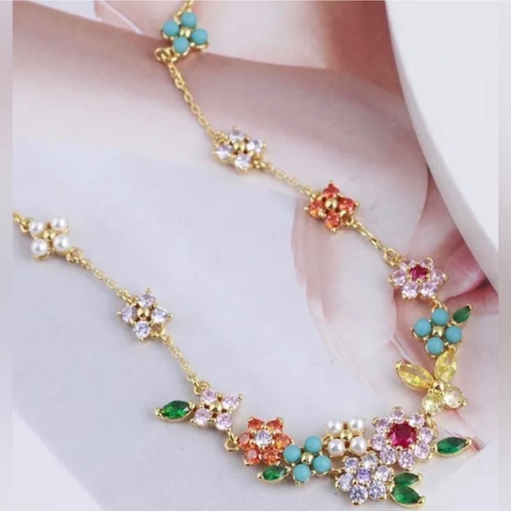 Kate spade crystal flower deals necklace