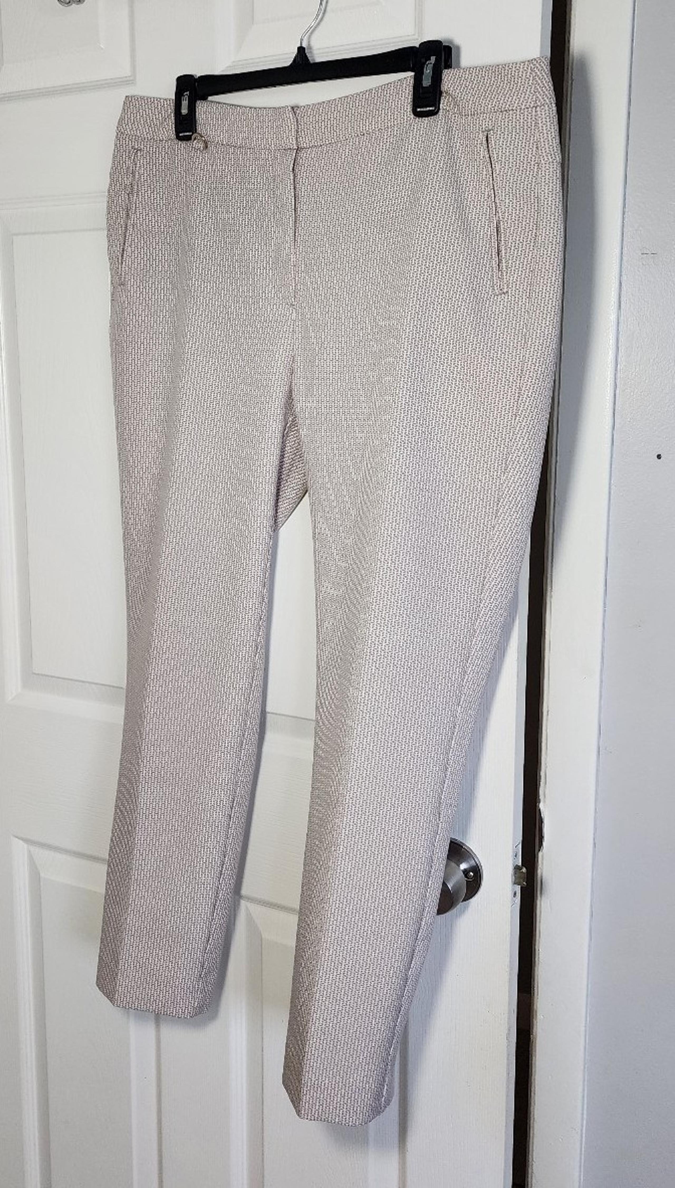 Adrianna Papell dress slacks women's waist 36 hips 44 inseam 26 beige pattern
