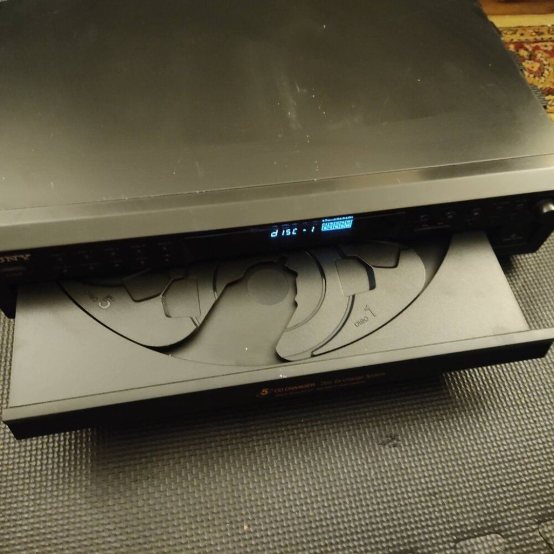 Sony CDP-CE275 5-Disc Carousel CD Changer Player w/ Optical Digital Audio - detail