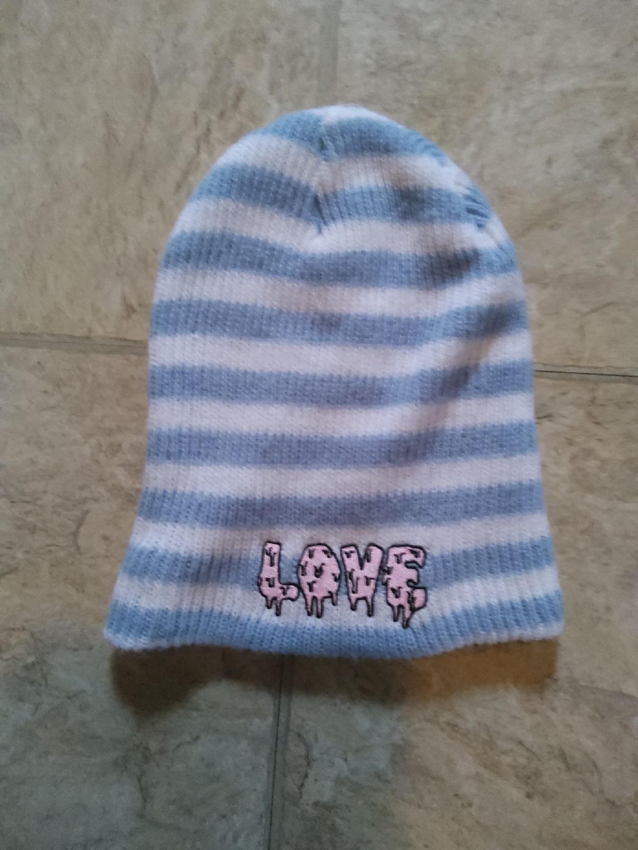 *BNWOT WOMEN'S NEFF LOVE BINI HAT