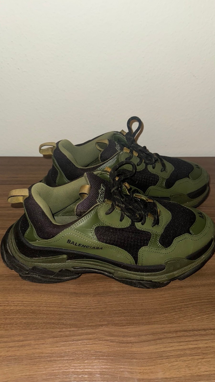 Balenciaga Triple S 44’s size 10.5