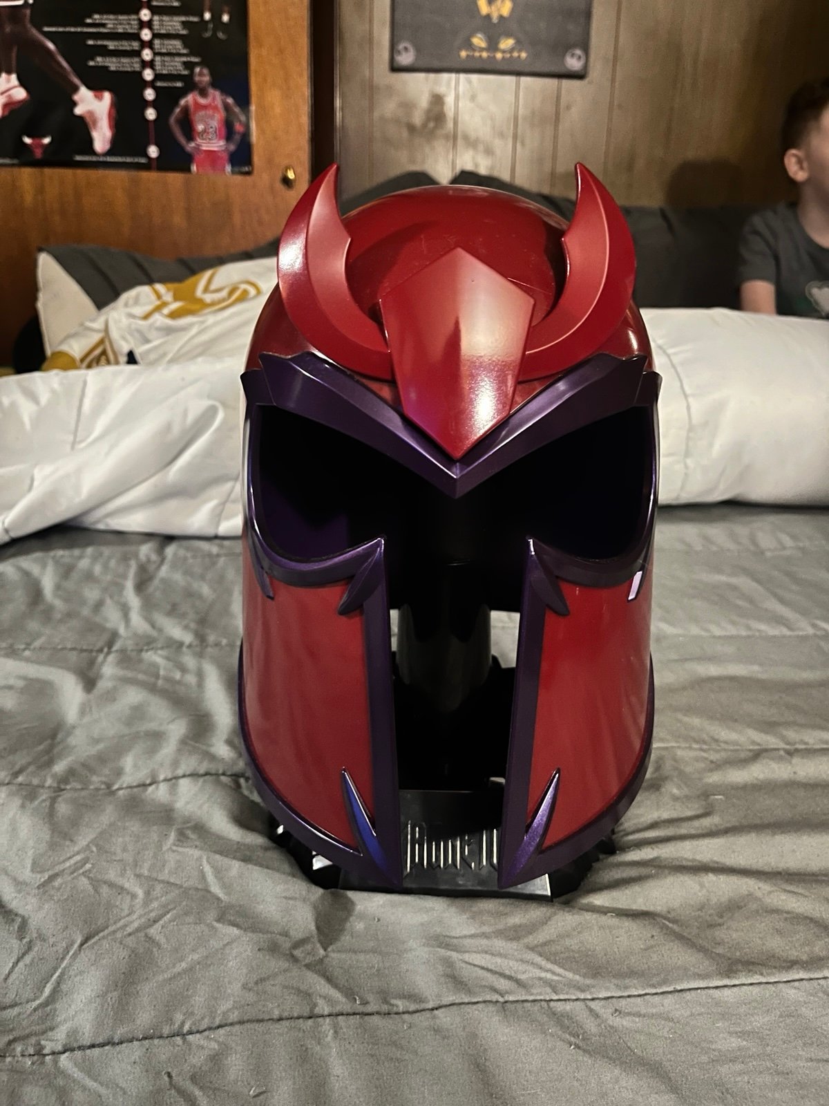 Magneto Collectors Helmet with Stand