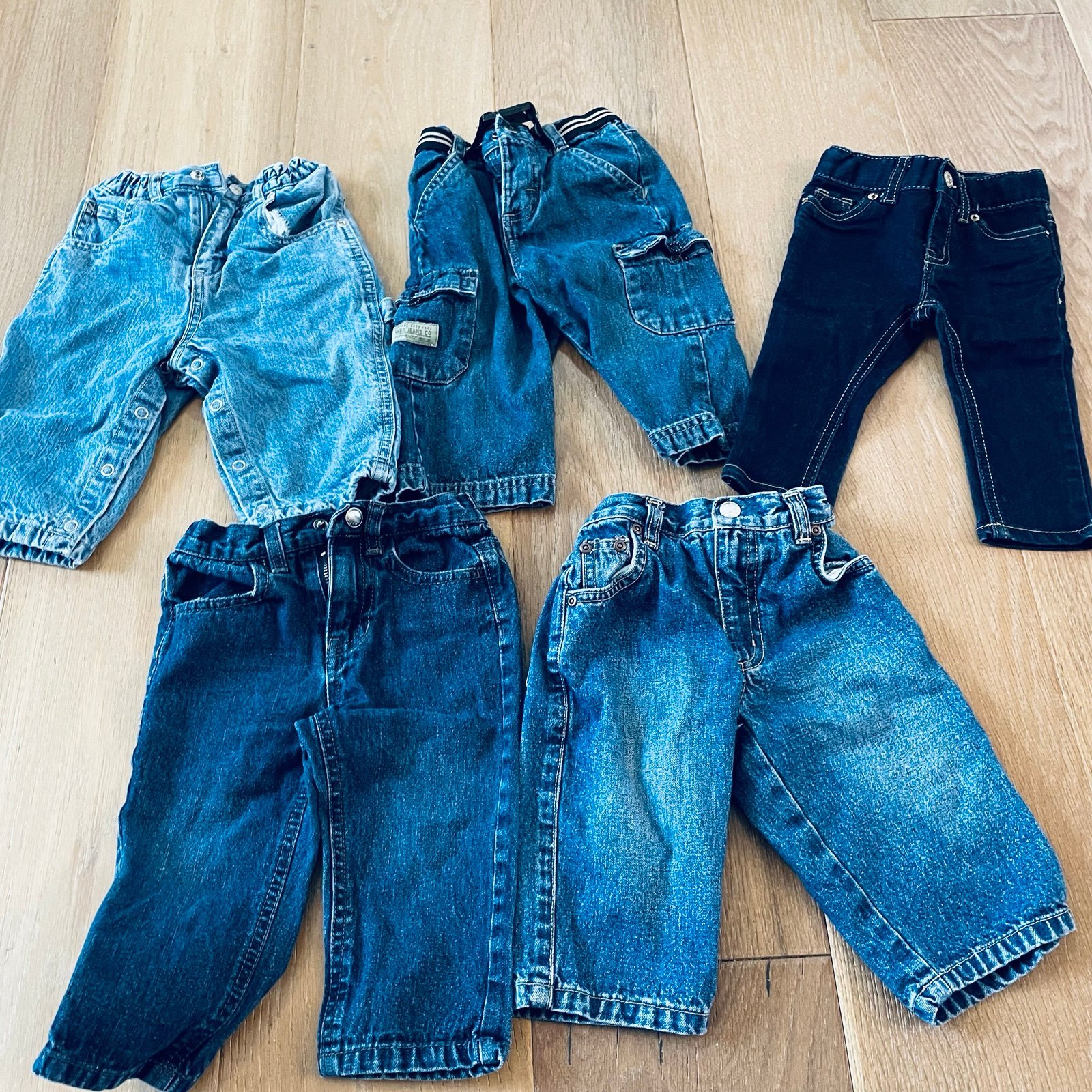 Baby Jean lot bundle of 5 set of blue jeans  12 months