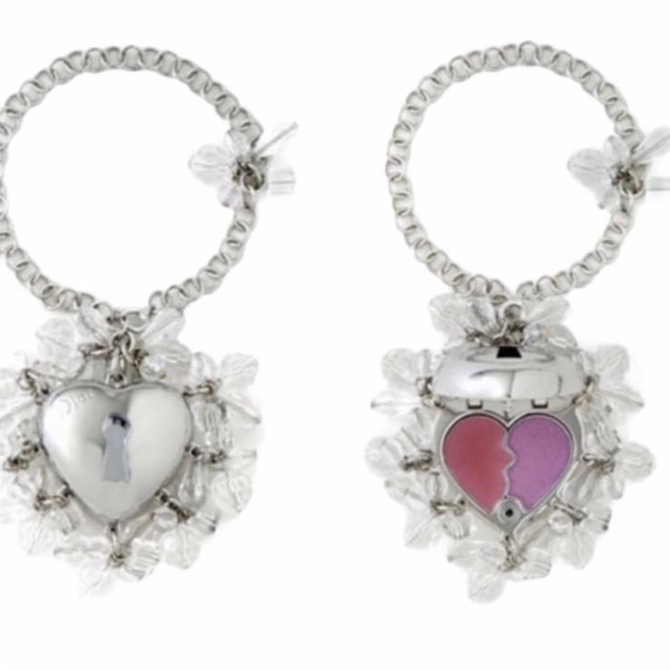 Dior Crystal Bracelet Heart Charm
Lip Gloss 001 Magical Seduction
Bag Charm